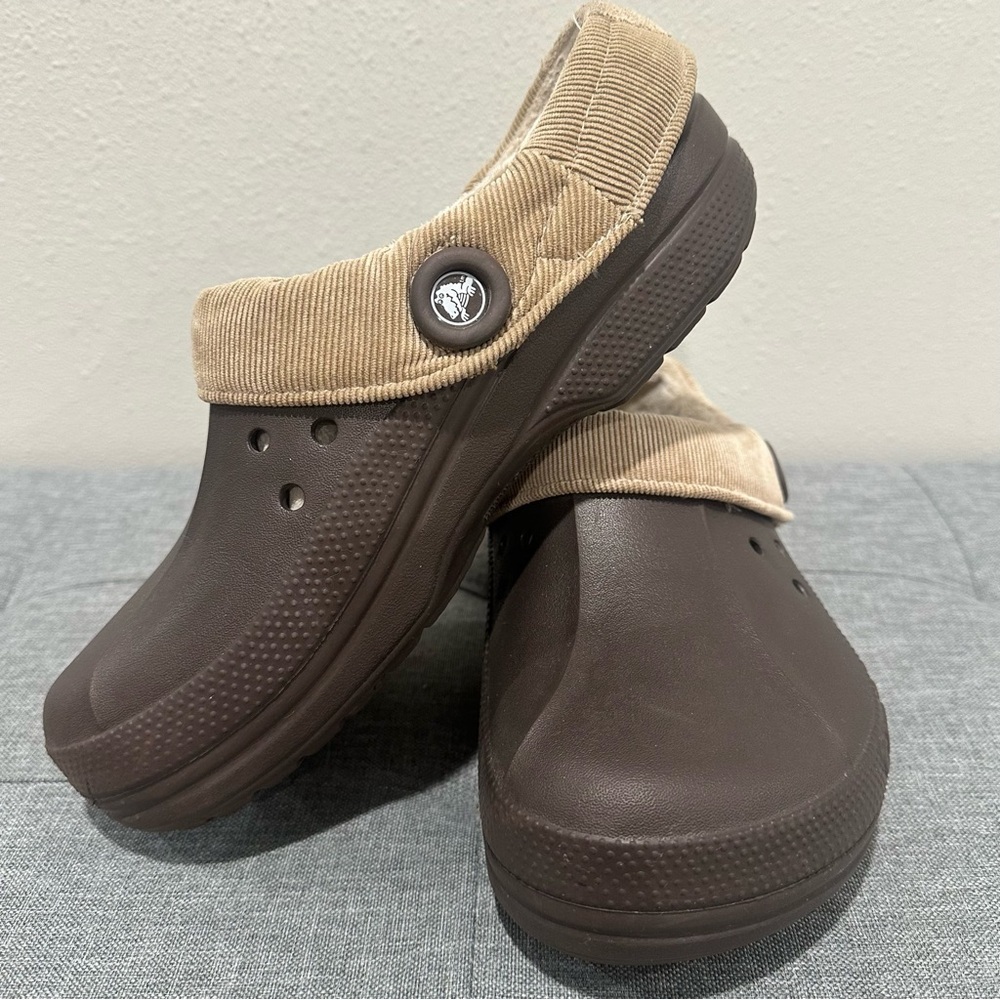 CROCS Blitzen Lined Brown Clogs - Picture 3 of 12